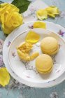 Macaron ripieni di crema — Foto stock