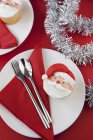 Weihnachtskuchen auf dem Teller — Stockfoto