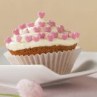 Cupcake für Hochzeitsfeier dekoriert — Stockfoto