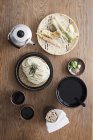 Темпура и рисовая лапша — стоковое фото