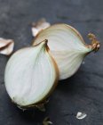 Close up of  halved onion — Stock Photo