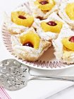 Vanilla pastries with fruit and icing sugar — Stock Photo