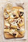 Mini tartellette con olive — Foto stock