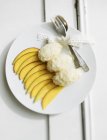 Kokos-Milchreis mit Mango — Stockfoto