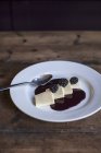 Ice cream parfait with blackberries — Stock Photo