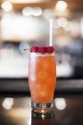 Himbeer-Cocktail mit Stroh — Stockfoto