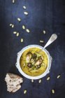Бобовый суп с капустой — стоковое фото