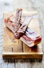 Копченая свиная колбаса — стоковое фото