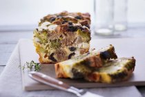 Torta feta con broccoli — Foto stock
