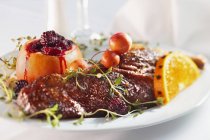 Roasted duck with fruits — Stock Photo