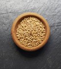 Tigela de sementes de mostarda — Fotografia de Stock