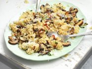 Паста страва з грибами — стокове фото