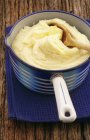 Purê de batatas com botão de manteiga — Fotografia de Stock
