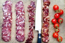 Tranches de salami et chorizo — Photo de stock