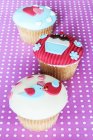 Cupcakes decorados para San Valentín - foto de stock