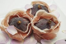 Prosciutto Wrapped Figs — Stock Photo