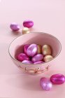 Huevos de Pascua de chocolate - foto de stock