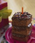 Stapel von Schokoladenkuchenscheiben — Stockfoto