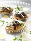 Crostini con foie gras — Foto stock