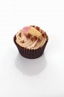 Cupcake decorado com cone de sorvete — Fotografia de Stock