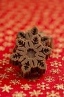 Mini snowflake-shaped chocolate cakes — Stock Photo