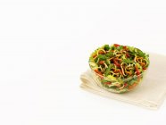 Салат з макаронами — стокове фото