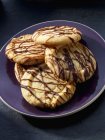 Biscuits aux amandes avec bruine — Photo de stock