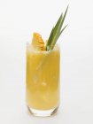 Bebida de abacaxi em vidro — Fotografia de Stock
