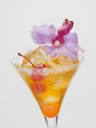 Tequila Alba con ciliegia da cocktail — Foto stock