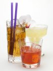 Différents cocktails classiques — Photo de stock