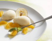 Pear and apple sorbet — Stock Photo