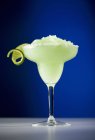 Gefrorene Limetten-Margarita mit Limettengarnitur — Stockfoto