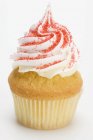 Cupcake mit Sahnebelag — Stockfoto
