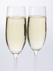 Two glasses of sparkling wine — Stock Photo