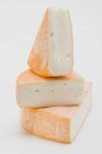Три шматочки сиру — стокове фото
