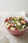 Vegetable salad with tuna — Stock Photo