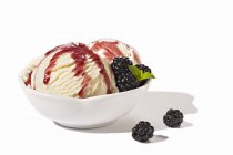 Vanilla Ice Cream with Chambord Sauce — Stock Photo