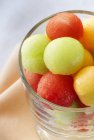 Bolas de melão coloridas — Fotografia de Stock