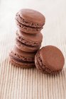Macarons au chocolat brun — Photo de stock