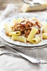 Rigatoni pasta bolognese — Foto stock