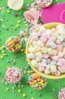 Mini marshmallows coloridos — Fotografia de Stock