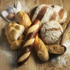 Асорті типи хліба — стокове фото