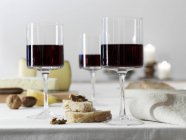 Bicchieri di vino rosso — Foto stock