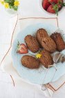 Madeleínas de chocolate e coco — Fotografia de Stock