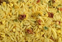 Mezcla de arroz con verduras secas - foto de stock