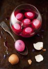 Eingelegte Eier mit Saft — Stockfoto