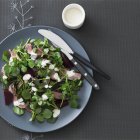 Salada de cordeiro grelhado — Fotografia de Stock