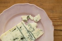 Slice of blue cheese — Stock Photo