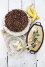 Banane und Schokoladenkuchen — Stockfoto