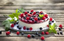 Berry layer cake — Stock Photo